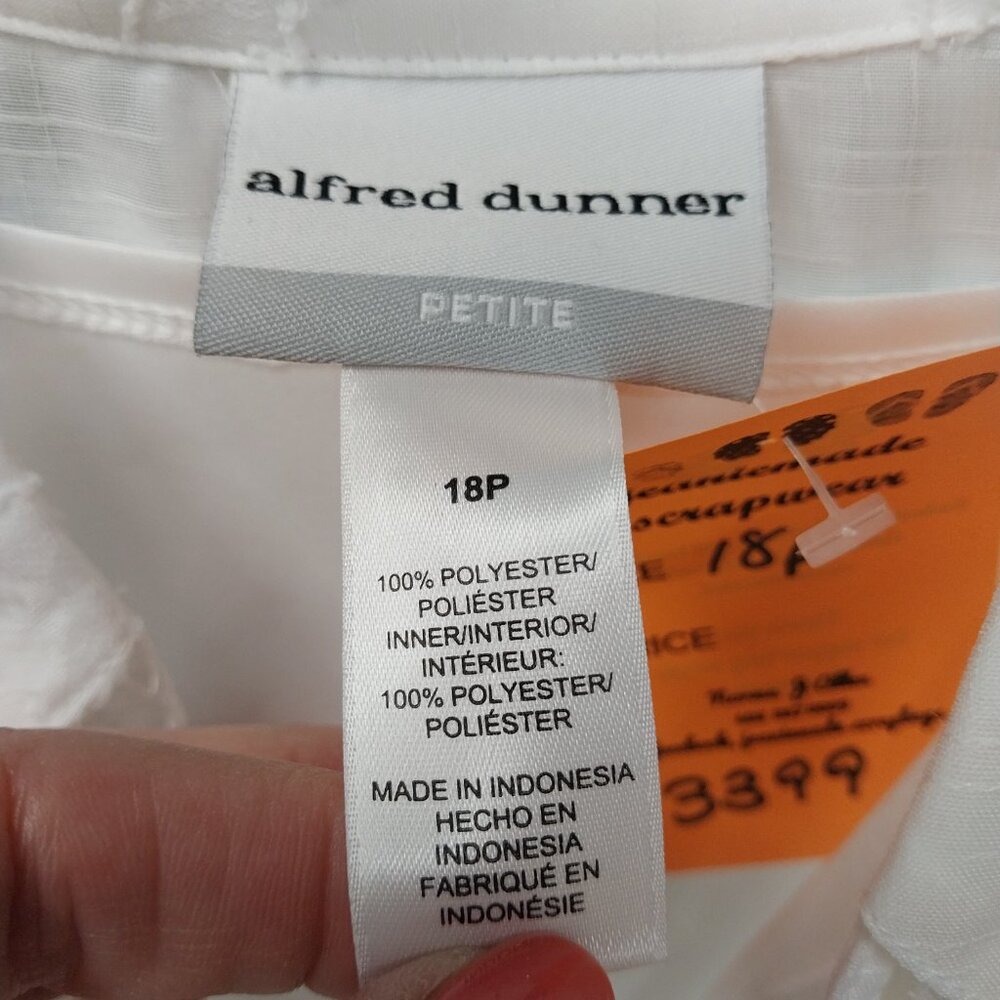 3399 Size 18P Alfred Dunner Shell & Button Down Top White Stars NWT - Picture 5 of 9